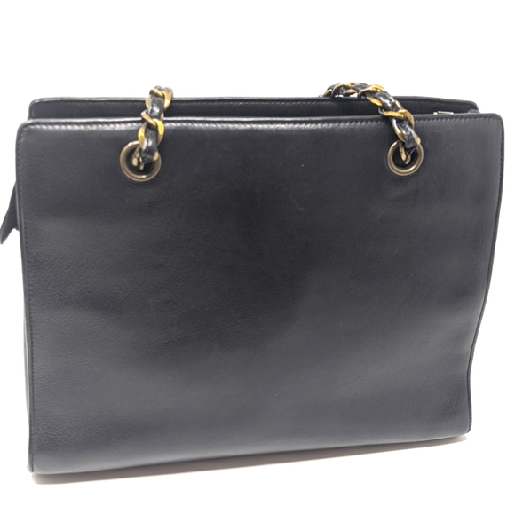 🎉 SALE 🎉 CHANEL BlACK BAG FRONT FLAP CHAIN TOTE More Pics!🎉 Vintage! 🦄 - Picture 3 of 16